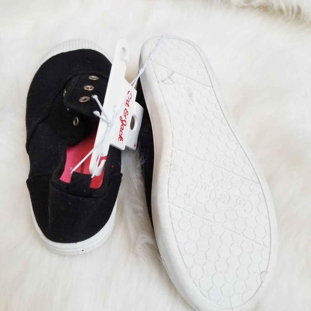 $2/$ ๐10 Cat and Jack Black Canvas Sneakers - Picture 4 of 4